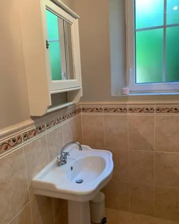 Chateau De Vaudezert And The Gate House בית נופש