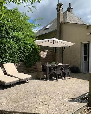 Chateau De Vaudezert And The Gate House בית נופש *