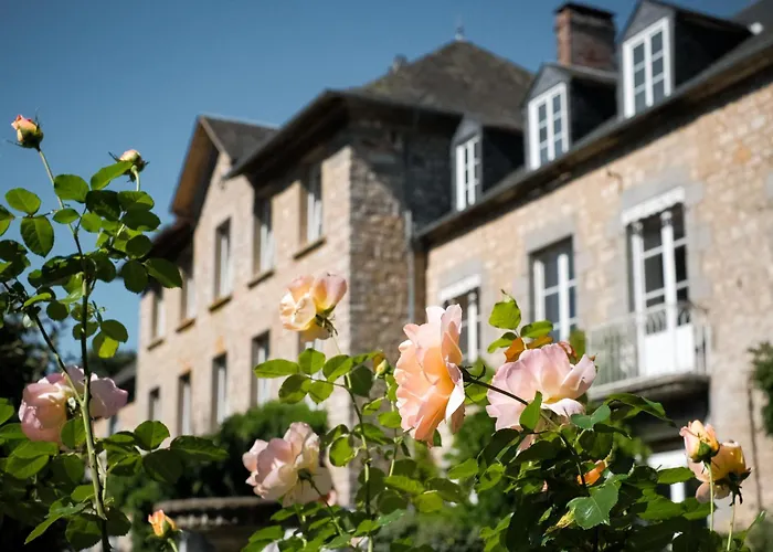 Holiday home Chateau De Vaudezert And The Gate House Juvigny-Val-d'Andaine